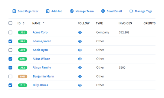 Al kommunikation med klienter samlet på ét sikkert sted: SMS, synkronisering af e-mails, chats og meget mere